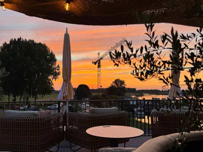 Zonsondergang op dakterras LUS Soleil